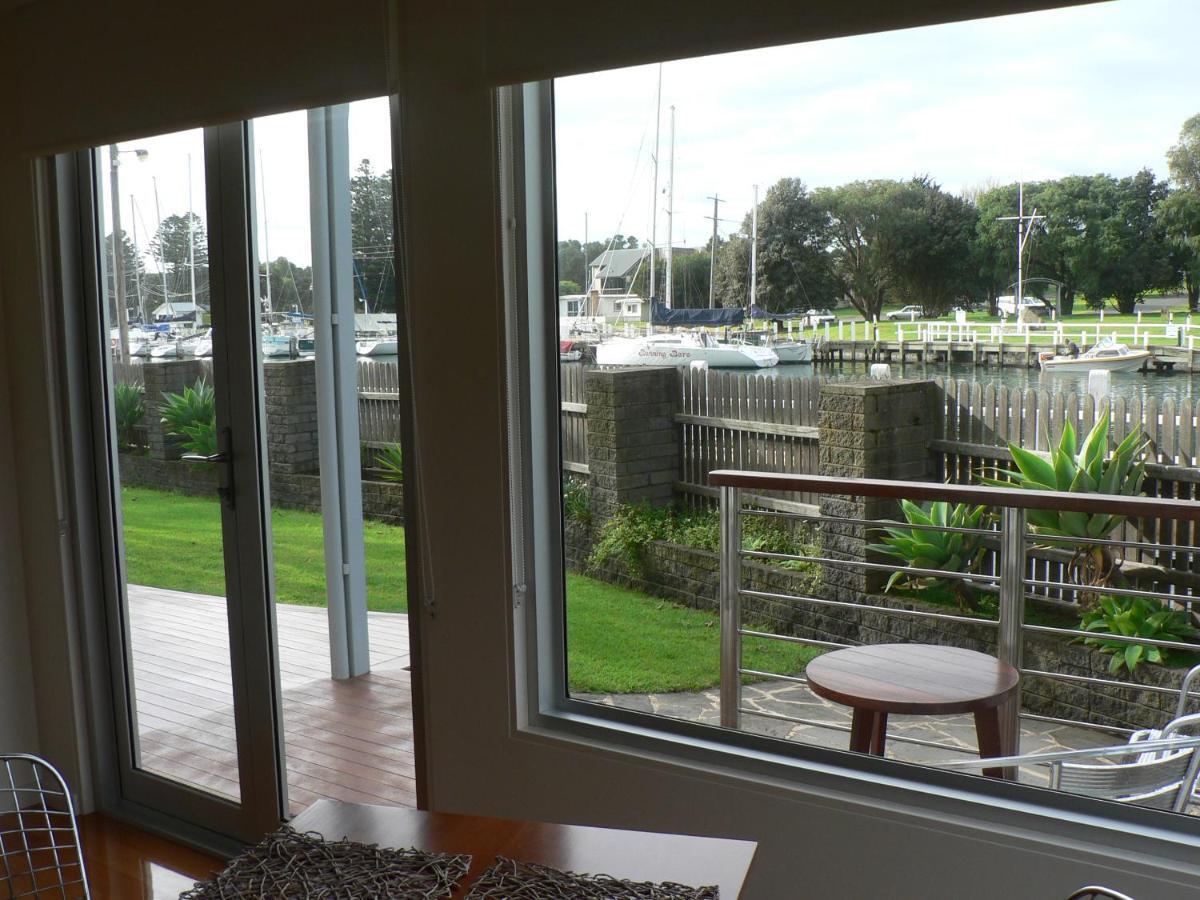 The Boatshed Waterfront B&B 포트페어리 외부 사진